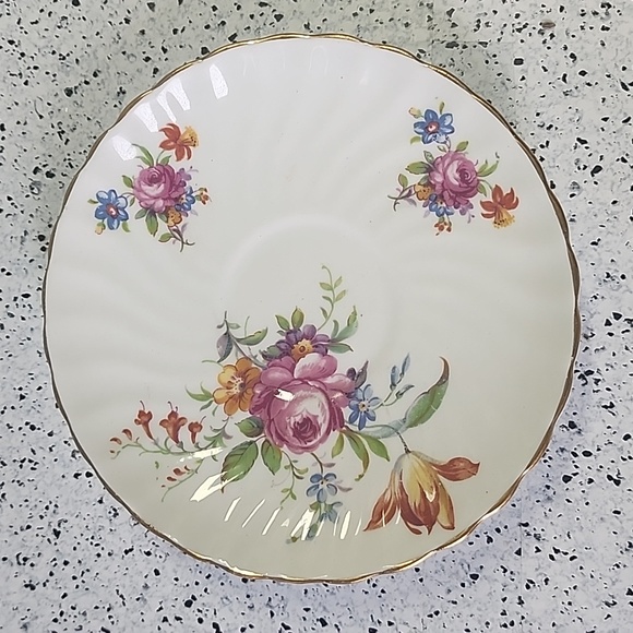 Vintage DELPHINE, Bone China Tea Cup & Saucer - Picture 2 of 5